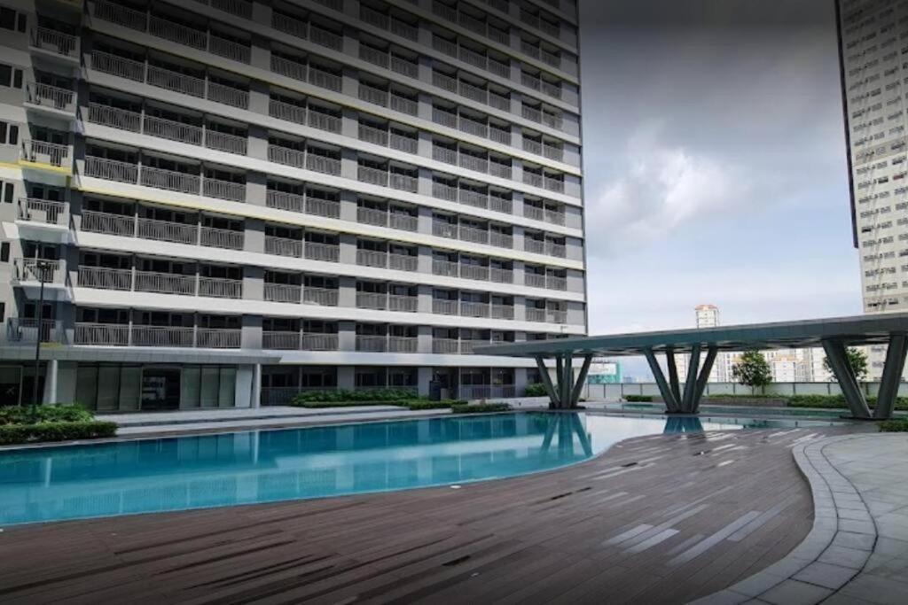 1Br Unit Condotel W Balcony Fame Residences #Fm64 Manila Exterior photo